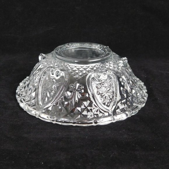 KIG Malaysia Clear Bowl Pressed Glass Heart Fleur de Lis Elegant Serving Dish - Picture 10 of 11
